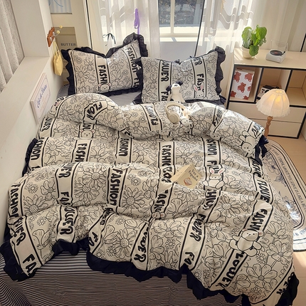 91家纺网 家纺一手货源 找家纺 2025年新款法式韩式浪漫赫本风黑色花边水洗m印花四件套 韩系-菲菲兔