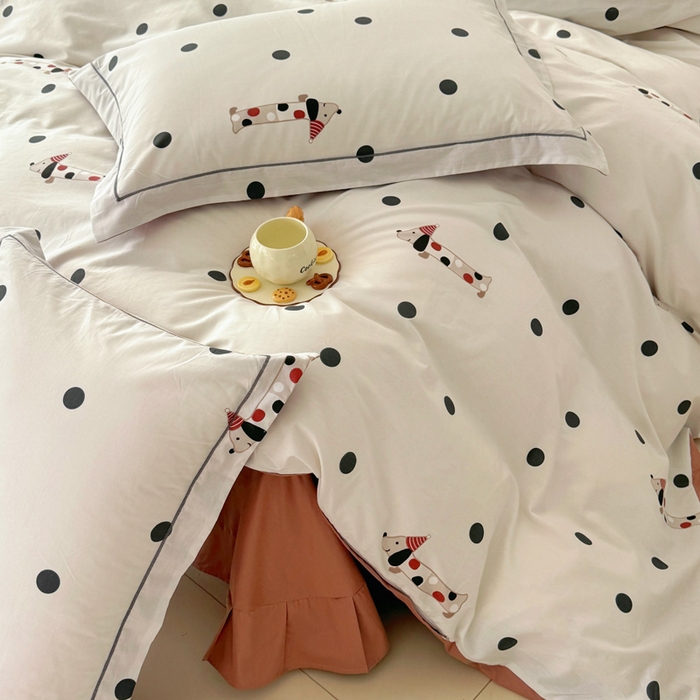 91家纺网 家纺一手货源 找家纺 2025新款133X76宽幅全棉纯棉印花系列四件套芝士狗