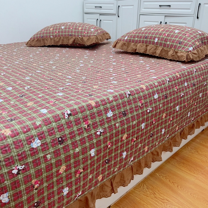 91家纺网 家纺一手货源 找家纺 暖居 2024新款纯棉绗缝夹棉榻榻米支持定制防滑全棉印花小碎花农村大炕盖三件套系列 玛奇朵圣诞