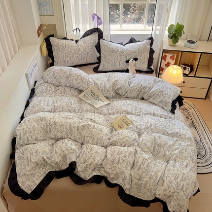 91家纺网 家纺一手货源 找家纺 （总）2025年新款法式韩式浪漫赫本风黑色花边水洗m印花四件套