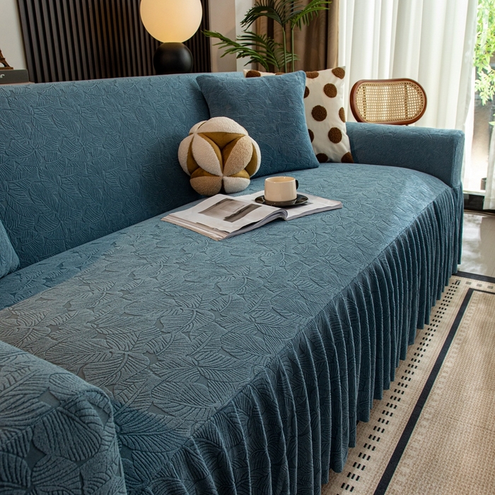 91家纺网 家纺一手货源 找家纺 沐沐家纺 2026新款小树叶裙边沙发套 孔雀蓝