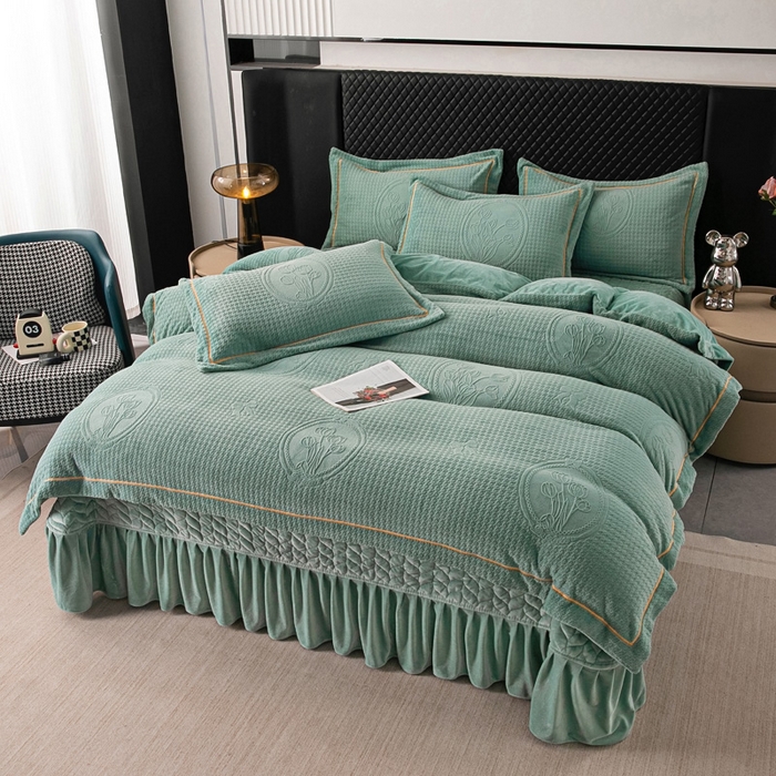 91家纺网 家纺一手货源 找家纺 畅畅家纺 2025新款12斤加厚冬季轻奢款230克全消光立体雕花牛奶绒夹棉床盖四件套 轻奢花语-绿