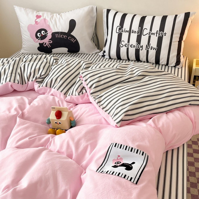 91家纺网 家纺一手货源 找家纺 海岛哥哥 2025新款超柔云朵棉布标系列四件套 布标-小粉猫