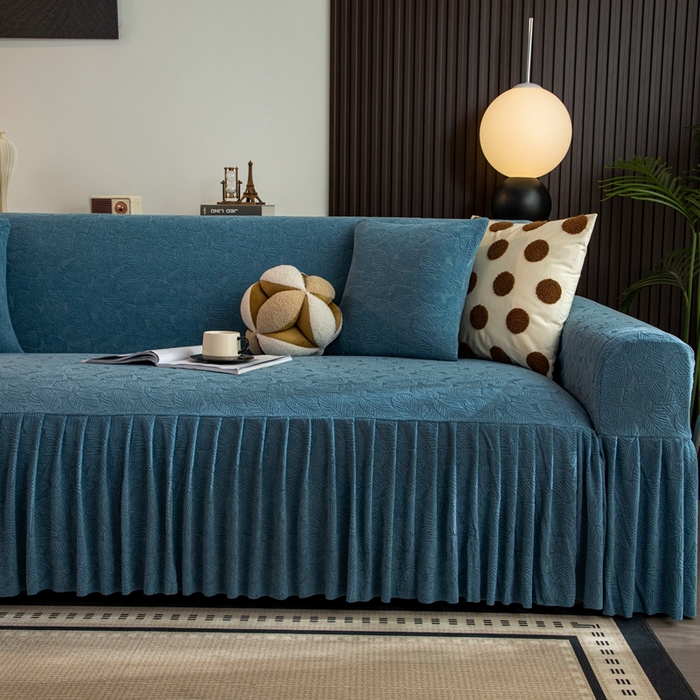 91家纺网 家纺一手货源 找家纺 沐沐家纺 2026新款小树叶裙边沙发套 孔雀蓝