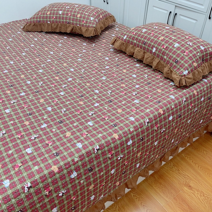 91家纺网 家纺一手货源 找家纺 暖居 2024新款纯棉绗缝夹棉榻榻米支持定制防滑全棉印花小碎花农村大炕盖三件套系列 玛奇朵圣诞