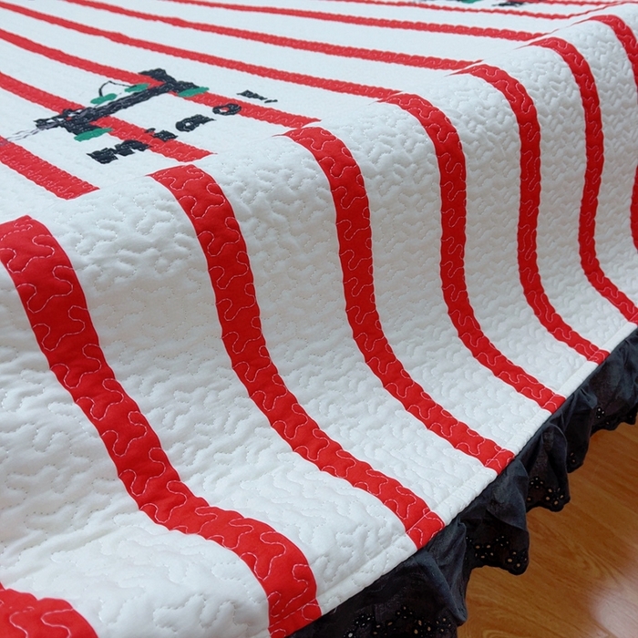 91家纺网 家纺一手货源 找家纺 暖居 2024新款纯棉绗缝夹棉榻榻米支持定制防滑全棉印花小碎花农村大炕盖三件套系列 条纹猫