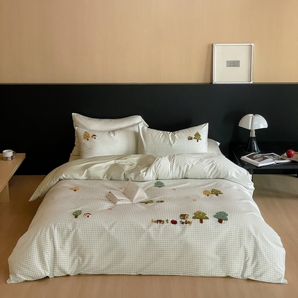 91家纺网 家纺一手货源 找家纺 FORTWO家纺 2025新款全棉长绒棉格子卡通毛巾绣四件套 大树小树