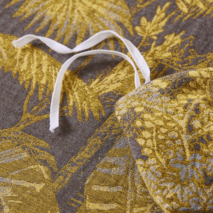 91家纺网 家纺一手货源 找家纺 鲁爱 2025新款全棉色织双层纱纽扣款四件套 玉树琼林-灰黄