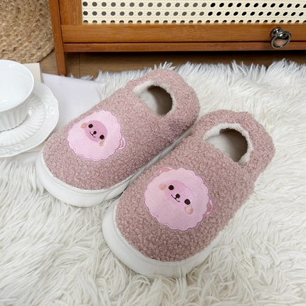 91家纺网 家纺一手货源 找家纺 （总）南通盟生鞋业有限公司 2025秋冬款超柔软踩屎感绣花款包跟家居鞋可外穿