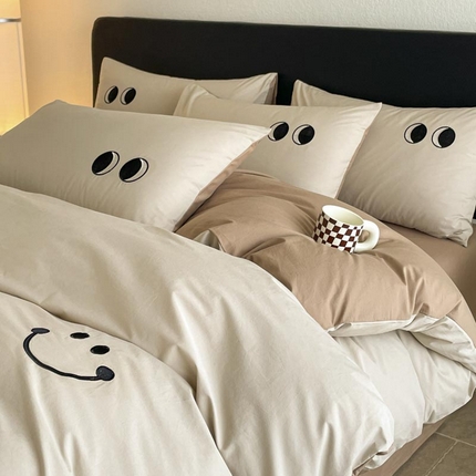 91家纺网 家纺一手货源 找家纺 （总）ab家纺 2025新款纯色水洗棉笑脸双拼绣花四件套