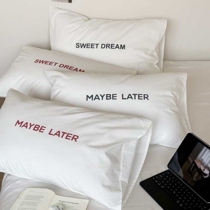 91家纺网 家纺一手货源 找家纺 （总）艾沁家纺 2025新款全棉纯棉水洗棉数码印花字母枕套