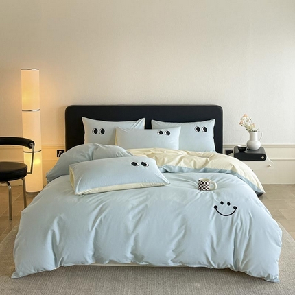 ab家纺 2025新款纯色水洗棉笑脸双拼绣花四件套 笑脸  天空蓝浅黄