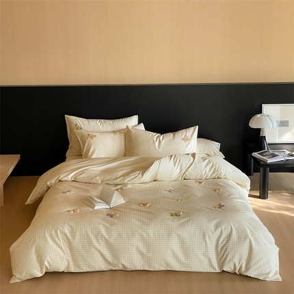 FORTWO家纺 2025新款全棉长绒棉格子卡通毛巾绣四件套 邂逅