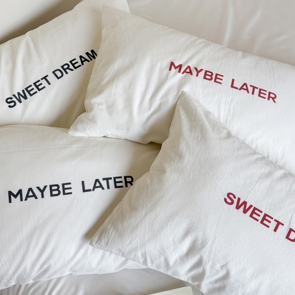 91家纺网 家纺一手货源 找家纺 （总）艾沁家纺 2025新款全棉纯棉水洗棉数码印花字母枕套,Maybe later 黑,Maybe later 红,Sweet dream 黑,sweet dream 红