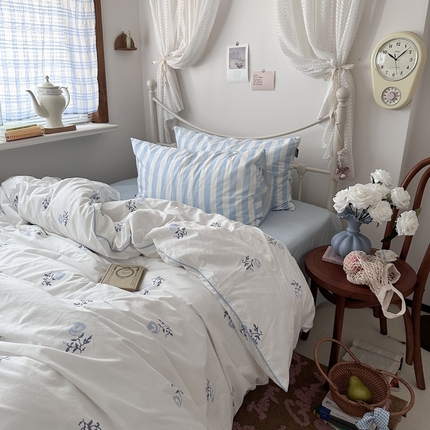91家纺网 家纺一手货源 找家纺 （总）恋恋三季 2025新款嵌绳款春夏田园蓝花楹系列四件套-第一组