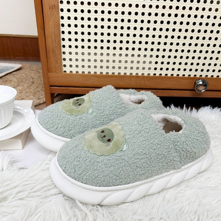 91家纺网 家纺一手货源 找家纺 （总）南通盟生鞋业有限公司 2025秋冬款超柔软踩屎感绣花款包跟家居鞋可外穿