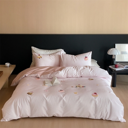 FORTWO家纺 2025新款全棉长绒棉格子卡通毛巾绣四件套 可颂