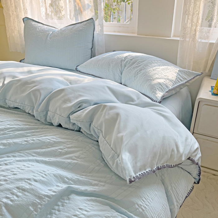 91家纺网 家纺一手货源 找家纺 娜娜 2025新款磨毛水洗棉泡泡纱贝壳边四件套 泡泡纱-湖蓝