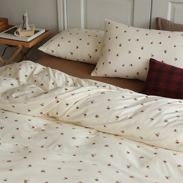 91家纺网 家纺一手货源 找家纺 2025春夏新品母婴A类全棉纯棉针织棉软糯糯清新小碎花床单款四件套 玛奇朵米白