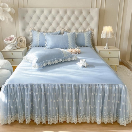 91家纺网 家纺一手货源 找家纺 恋尚 2025新款60贡缎长绒棉床笠裙款三件套-薇梦 薇梦-天空蓝