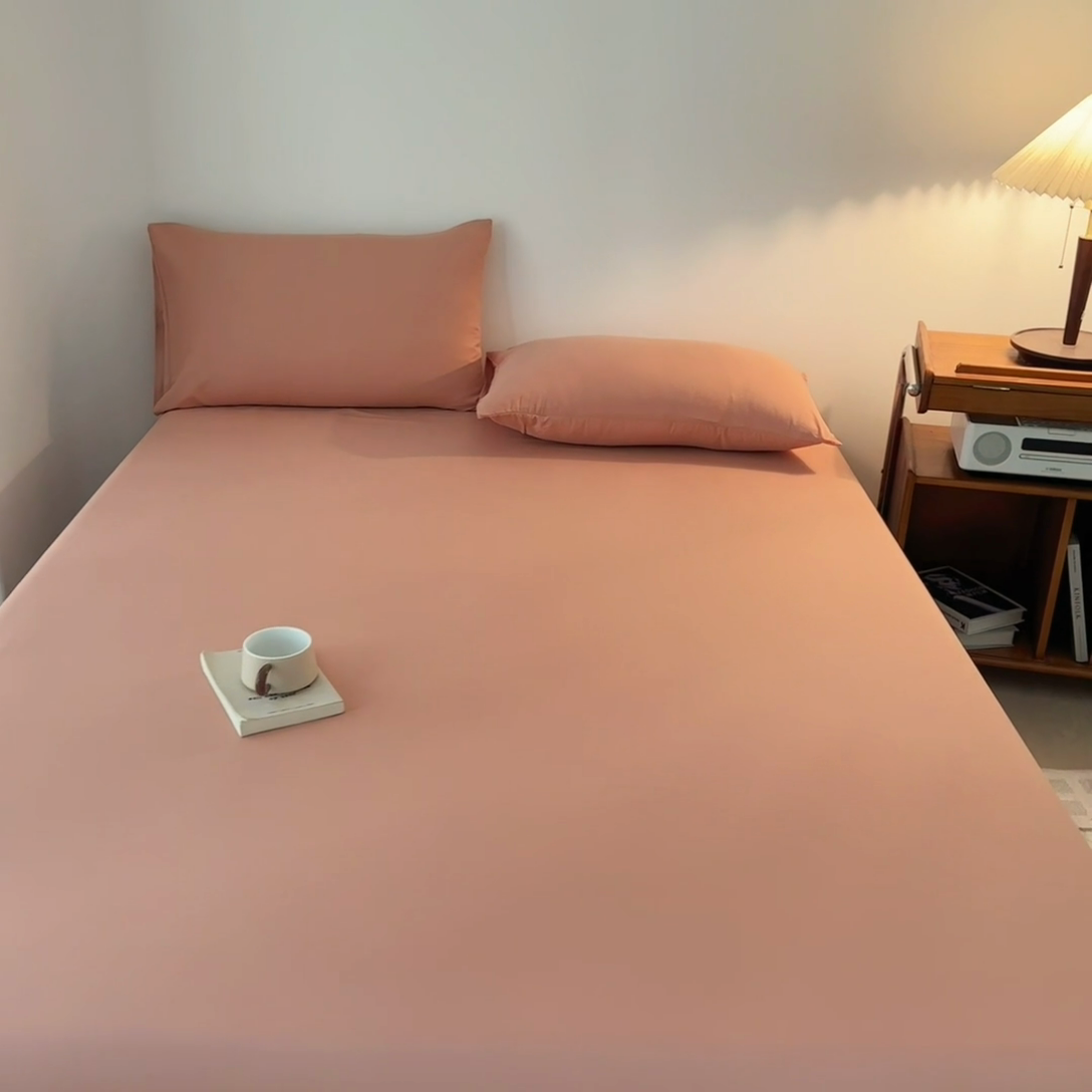 91家纺网 家纺一手货源 找家纺 优迈 2025新款水洗棉亲肤磨毛纯色单品系列单床笠单枕套三件套 橘红