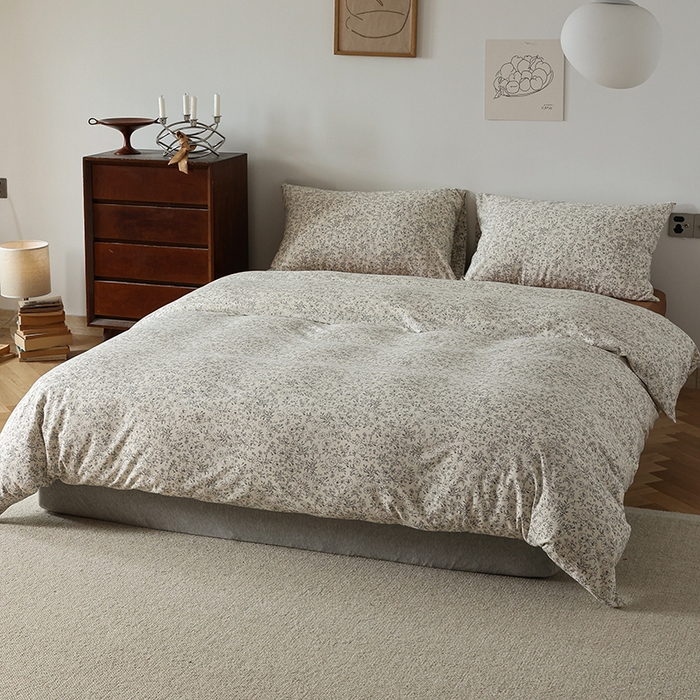 91家纺网 家纺一手货源 找家纺 2025春夏新品母婴A类全棉纯棉针织棉软糯糯清新小碎花床单款四件套 摩卡灰