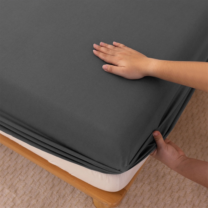 91家纺网 家纺一手货源 找家纺 优迈 2025新款水洗棉亲肤磨毛纯色单品系列单床笠单枕套三件套 深灰