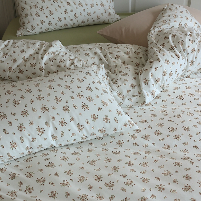 91家纺网 家纺一手货源 找家纺 2025春夏新品母婴A类全棉纯棉针织棉软糯糯清新小碎花床单款四件套 爱莎绿