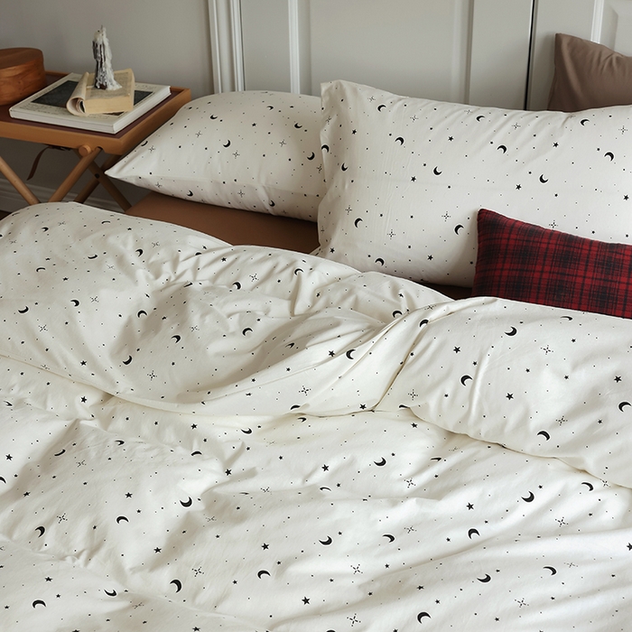 91家纺网 家纺一手货源 找家纺 2025春夏新品母婴A类全棉纯棉针织棉软糯糯清新小碎花床单款四件套 满天星米白