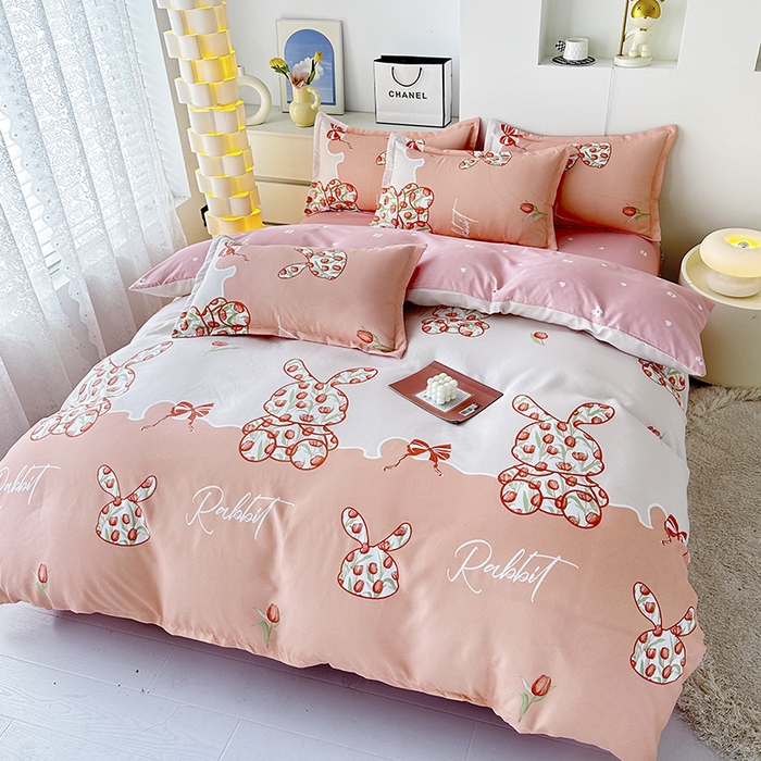 91家纺网 家纺一手货源 找家纺 梦卓家纺 2025新款小清新植物羊绒印花单被套 花园小兔