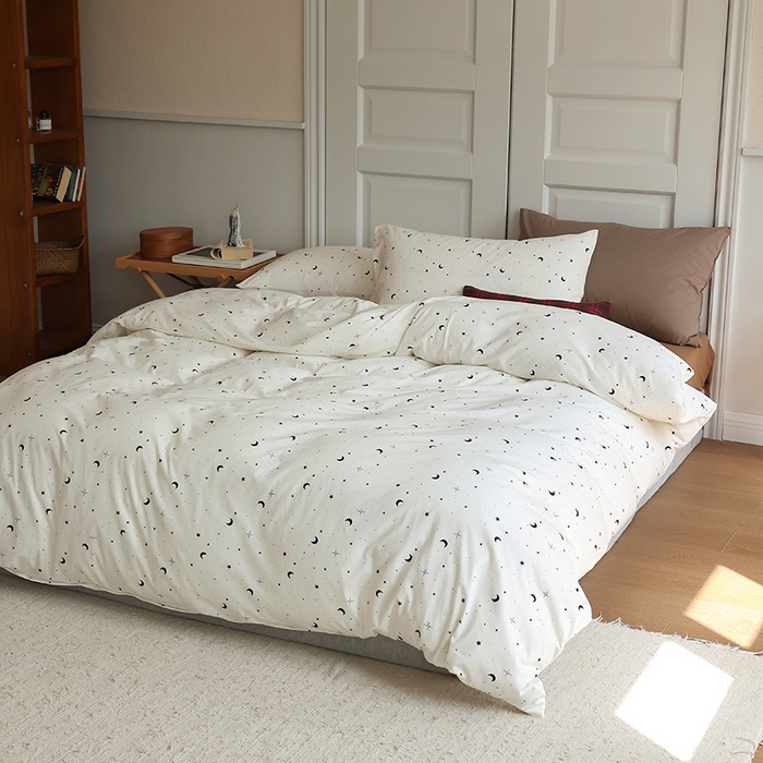 91家纺网 家纺一手货源 找家纺 2025春夏新品母婴A类全棉纯棉针织棉软糯糯清新小碎花床单款四件套 满天星米白