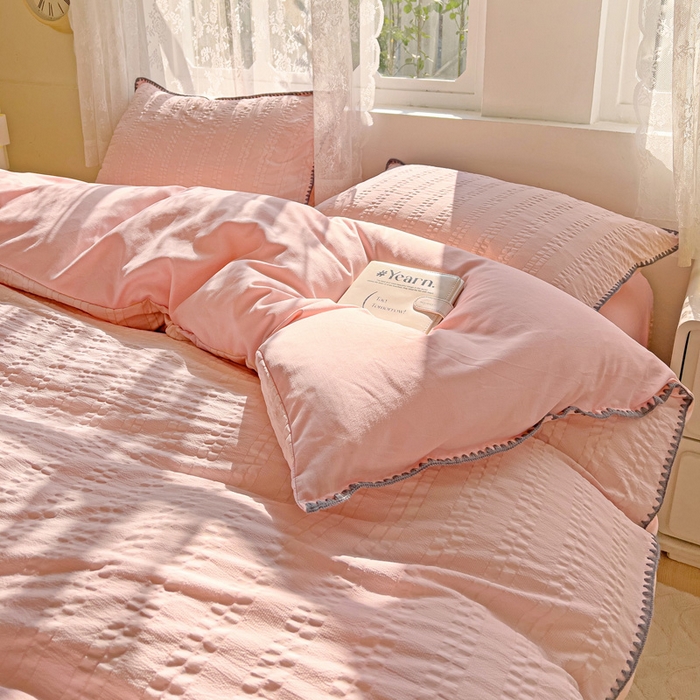 91家纺网 家纺一手货源 找家纺 娜娜 2025新款磨毛水洗棉泡泡纱贝壳边四件套 泡泡纱-藕粉