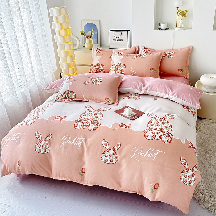 91家纺网 家纺一手货源 找家纺 梦卓家纺 2025新款小清新植物羊绒印花单被套 花园小兔