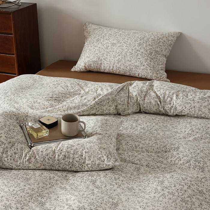 91家纺网 家纺一手货源 找家纺 2025春夏新品母婴A类全棉纯棉针织棉软糯糯清新小碎花床单款四件套 摩卡灰