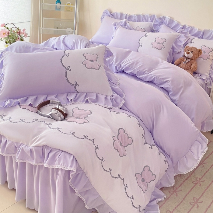 91家纺网 家纺一手货源 找家纺 慕语家纺 2025新款高定贴布绣磨毛四件套-熊小贝 熊小贝-丁香紫