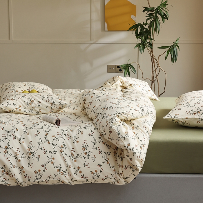 91家纺网 家纺一手货源 找家纺 2025春夏新品母婴A类全棉纯棉针织棉软糯糯清新小碎花床单款四件套 蔓藤黄