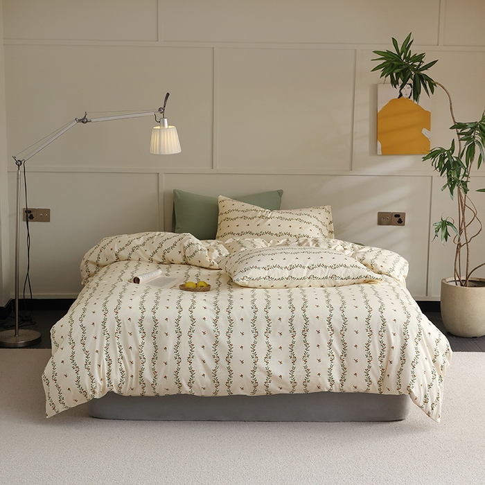 91家纺网 家纺一手货源 找家纺 2025春夏新品母婴A类全棉纯棉针织棉软糯糯清新小碎花床单款四件套 秘密花园