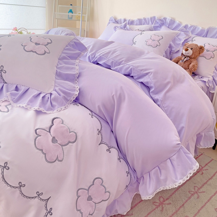 91家纺网 家纺一手货源 找家纺 慕语家纺 2025新款高定贴布绣磨毛四件套-熊小贝 熊小贝-丁香紫