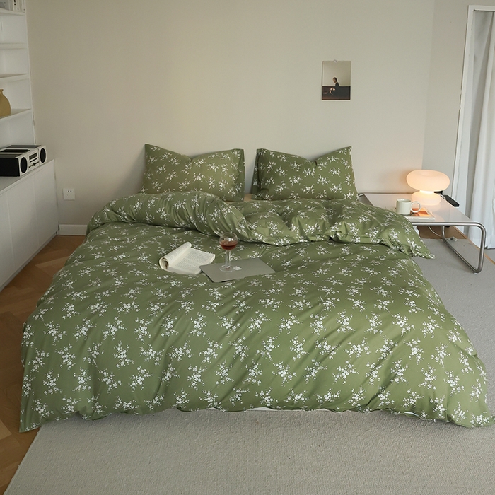 91家纺网 家纺一手货源 找家纺 2025春夏新品母婴A类全棉纯棉针织棉软糯糯清新小碎花床单款四件套 蔷薇绿