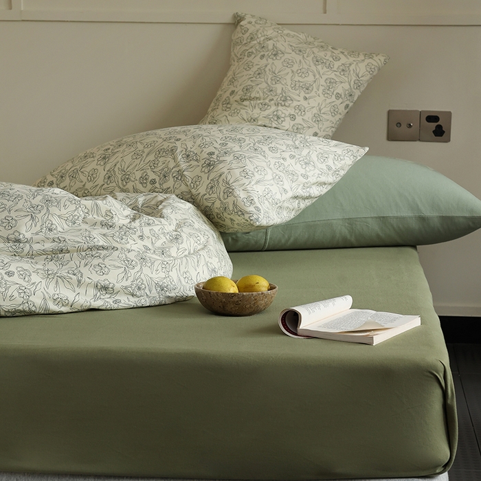 91家纺网 家纺一手货源 找家纺 2025春夏新品母婴A类全棉纯棉针织棉软糯糯清新小碎花床单款四件套 春晓绿