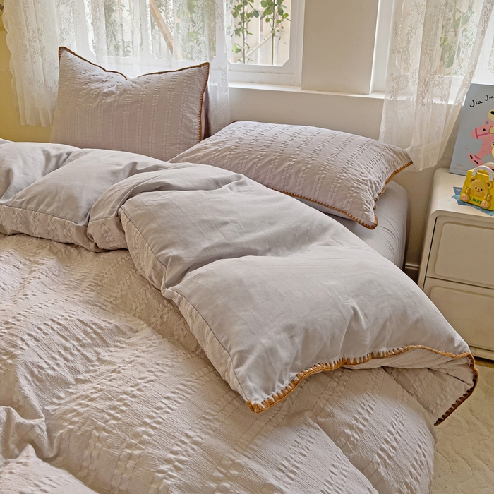 91家纺网 家纺一手货源 找家纺 娜娜 2025新款磨毛水洗棉泡泡纱贝壳边四件套 泡泡纱-浅灰