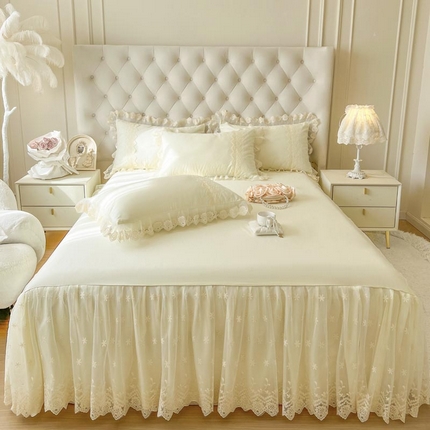 91家纺网 家纺一手货源 找家纺 恋尚 2025新款60贡缎长绒棉床笠裙款三件套-薇梦 薇梦-奶黄