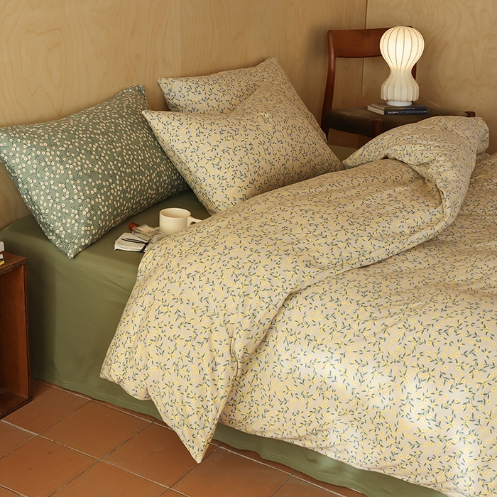 91家纺网 家纺一手货源 找家纺 2025春夏新品母婴A类全棉纯棉针织棉软糯糯清新小碎花床单款四件套 莫奈黄