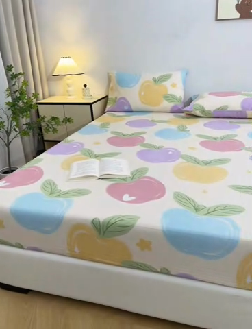 91家纺网 家纺一手货源 找家纺 棉乐町 2025新款五幅段床笠苹果乐园