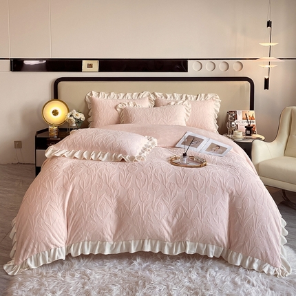 91家纺网 家纺一手货源 找家纺 （总）焱博家纺 2025新款全消光雕花牛奶绒韩版四件套