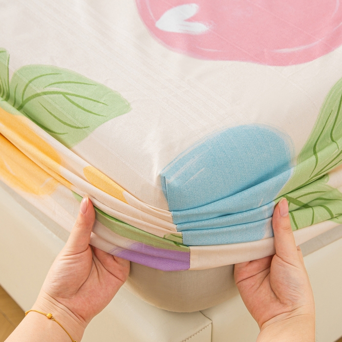 91家纺网 家纺一手货源 找家纺 首爱 2025新款五幅段床笠 苹果乐园