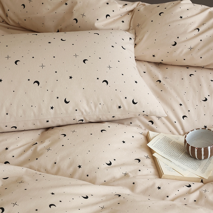 91家纺网 家纺一手货源 找家纺 2025春夏新品母婴A类全棉纯棉针织棉软糯糯清新小碎花床单款四件套 满天星卡其