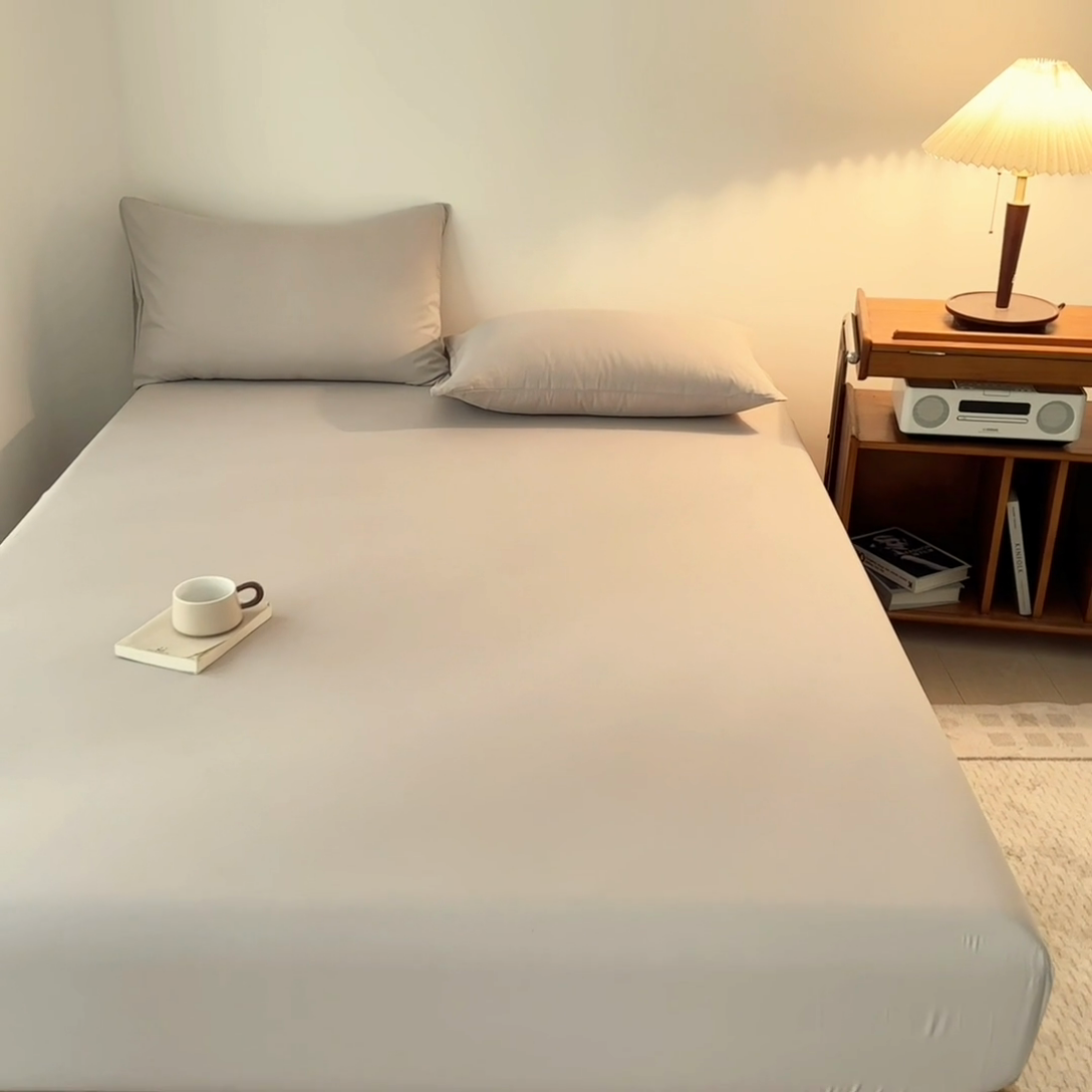 91家纺网 家纺一手货源 找家纺 优迈 2025新款水洗棉亲肤磨毛纯色单品系列单床笠单枕套三件套 奶茶