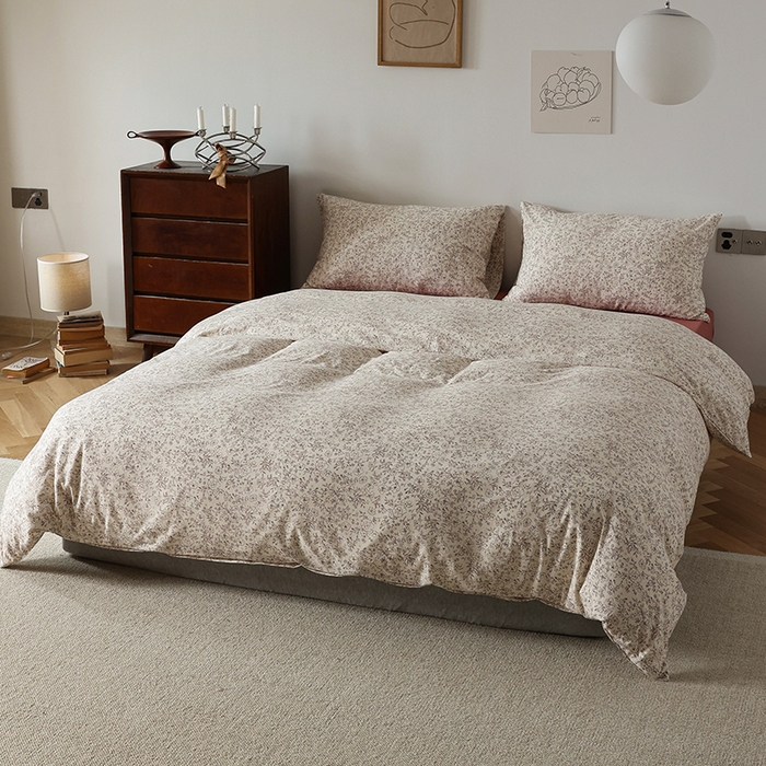 91家纺网 家纺一手货源 找家纺 2025春夏新品母婴A类全棉纯棉针织棉软糯糯清新小碎花床单款四件套 摩卡棕