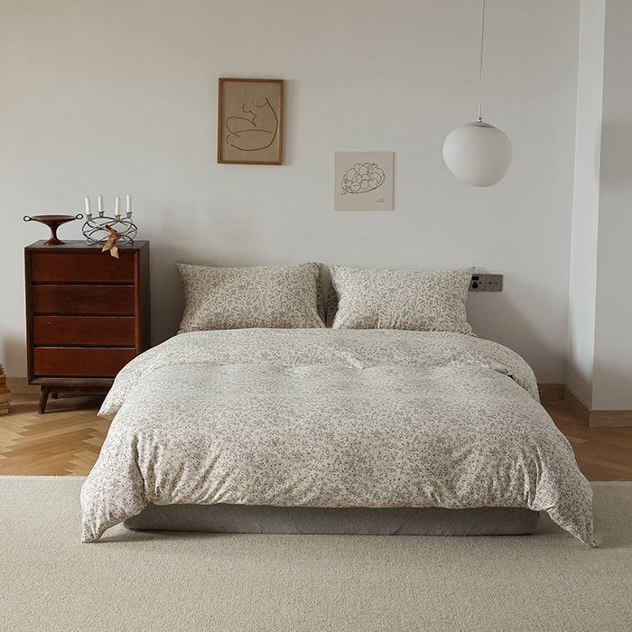 91家纺网 家纺一手货源 找家纺 2025春夏新品母婴A类全棉纯棉针织棉软糯糯清新小碎花床单款四件套 摩卡灰